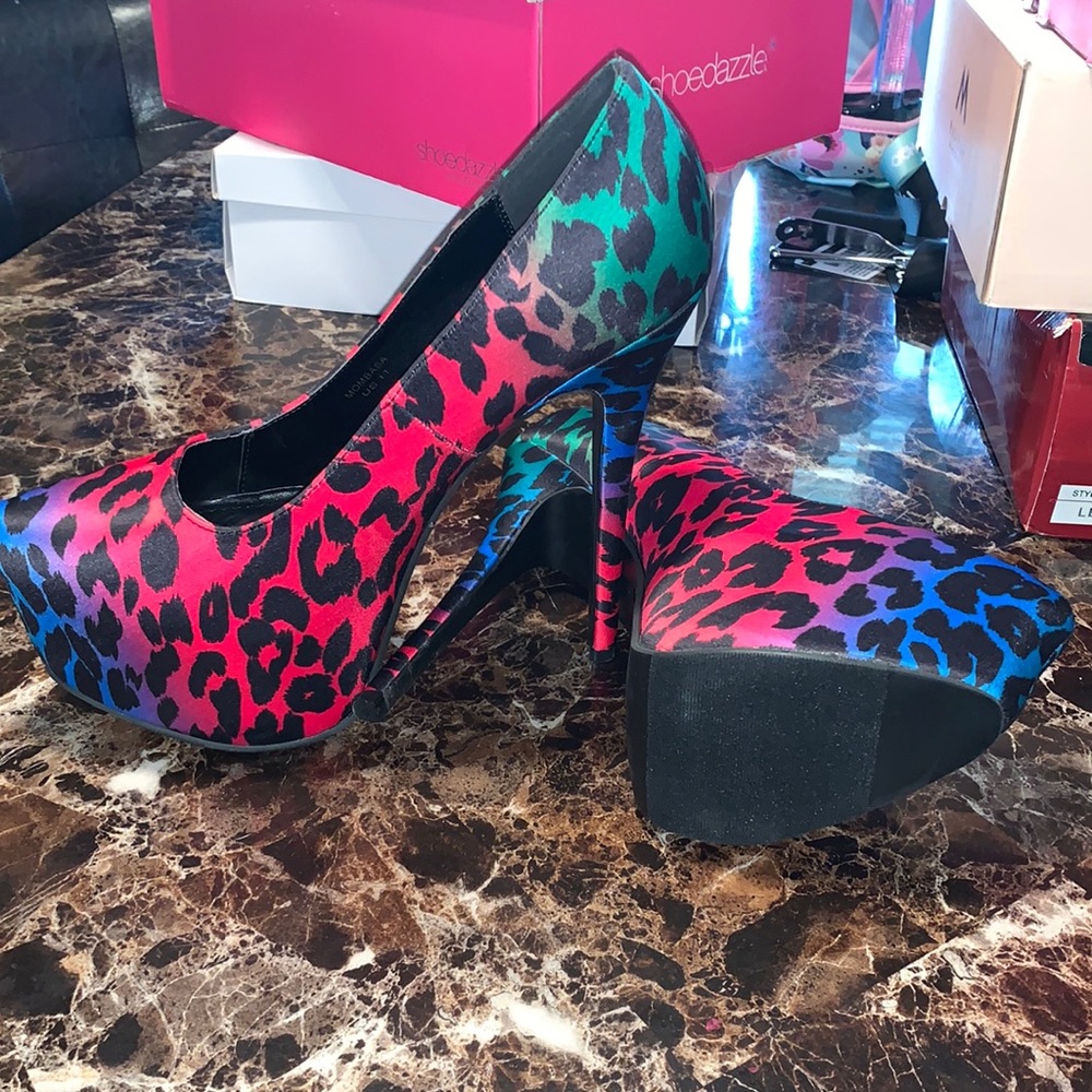 Beautiful 6in platform pumps